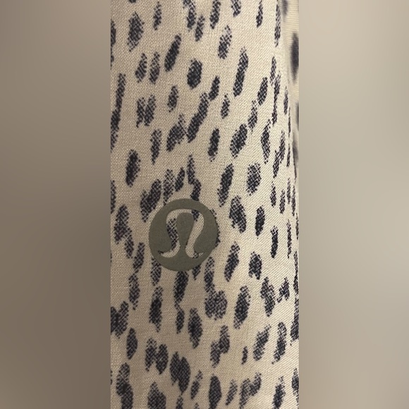 LULULEMON SNAP OFF JOGGERS - Picture 6 of 10